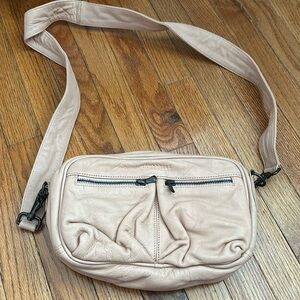 Wanderers Travel Co., Crossbody Bag